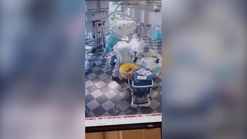 Medics continue surgery during powerful earthquake in Russia